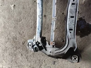  Балка подвески передняя (подрамник) Audi A8 D3 (S8) Арт 94744646, вид 6