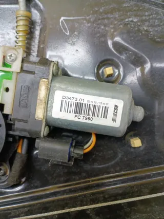 LR019661, 6H52270041AG Стеклоподъемник электр. задний левый Land Rover Freelander 2 Арт 214676, вид 4