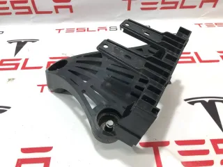 1673627-00-C,1667014-00-B Кронштейн компрессора кондиционера Tesla model 3 Арт 99477153, вид 3