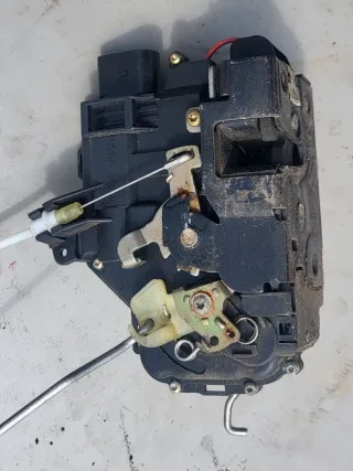 4B1837015G Замок двери передней левой Audi A6 C5 (S6,RS6) Арт 94760717, вид 2