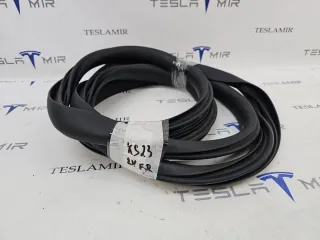 1497673-98,1497673-00,1497674-00 уплотнитель дверного проема Tesla model Y Арт 32637, вид 1