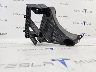 1673627-00,1667014-00 Кронштейн компрессора кондиционера Tesla model 3 Арт 32626_1, вид 3