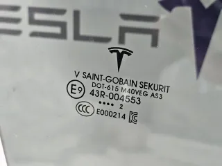 43R-004553,1495511-00,1607585-00 Стекло двери задней правой Tesla model Y Арт 32515, вид 2