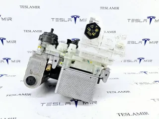 1555055-00,1506803-00,1523003-00,1523002-00,1613703-00,1492611-00,1547595-A0 Компрессор кондиционера Tesla model Y Арт 31241_1, вид 2