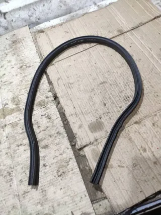  Уплотнитель капота Audi A3 8P Арт 94784745, вид 2