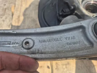 4M0407560,4M0407156C,4M0407696C Кулак поворотный передний правый Volkswagen Touareg 3 Арт 034556, вид 7