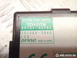 8974142151,251300060 Блок управления центральным замком Toyota Avensis 2 Арт A28098_1, вид 4