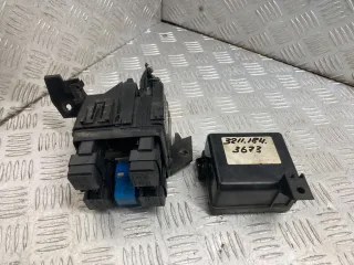  Блок реле Nissan Almera N16 Арт 32111843673