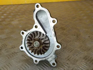 B1010JK00A Насос водяной (помпа) Nissan Pathfinder 3 Арт 94915, вид 2