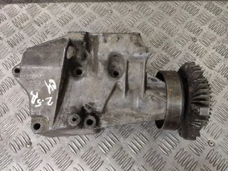 4A0121350B Кронштейн вискомуфты Audi A6 C4 (S6,RS6) Арт 94813163