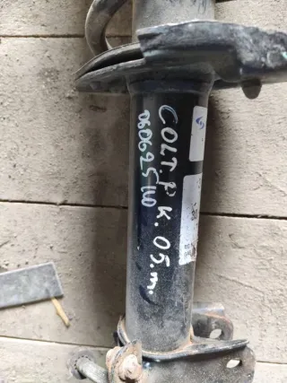  Стойка амортизатора переднего левого Mitsubishi Colt 6 Арт 94816588, вид 4