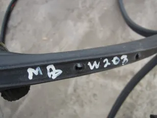  Уплотнитель Mercedes C W203 Арт 25565, вид 1