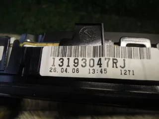 13193047 Щиток приборов (приборная панель) Opel Vectra C  Арт 57626, вид 3