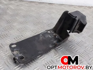 51647117811, 17117524956, 7117811, 7524956 кронштейн радиатора BMW 3 E90/E91/E92/E93 Арт 32053, вид 1
