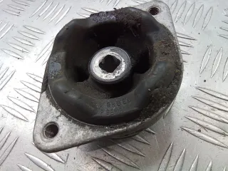 045117061D Подушка крепления кпп Volkswagen Passat B5 Арт 94828302, вид 9