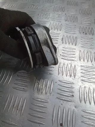 045117061D Подушка крепления кпп Volkswagen Passat B5 Арт 94828302, вид 7