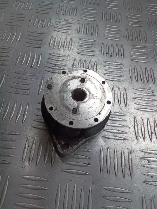 045117061D Подушка крепления кпп Volkswagen Passat B5 Арт 94828302, вид 5