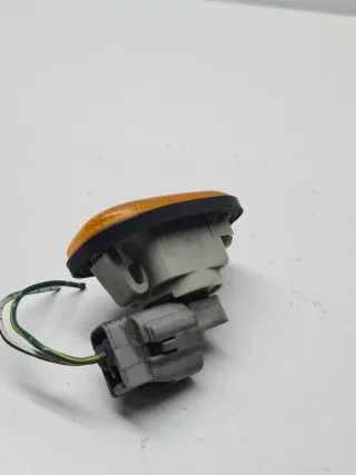 013047, 6R019461 Повторитель передний правый Toyota Avensis VERSO Арт 8958, вид 2
