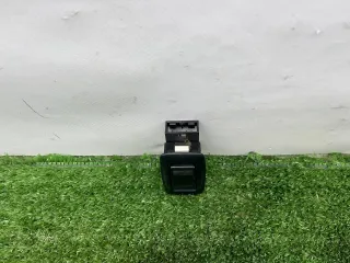 LC626638000 Кнопка стеклоподъемника заднего правого  Mazda MPV 2 Арт 169345, вид 4