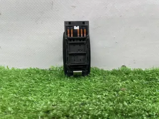 LC626638000 Кнопка стеклоподъемника заднего правого  Mazda MPV 2 Арт 169345, вид 5