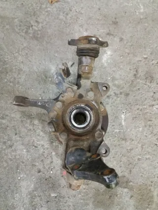 MR992368 Кулак поворотный правый Mitsubishi L200 4 Арт 204167, вид 1
