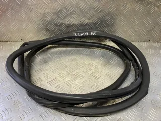6786160150 Уплотнитель двери передней правой Toyota Land Cruiser 200 Арт 213258, вид 1