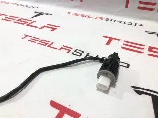 1110164-00-B Насос (моторчик) омывателя стекла Tesla model 3 Арт 99477318, вид 2