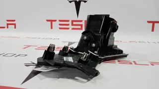 1004518-03-F,1045969-92-C Накладка декоративная на торпедо Tesla model S Арт 9883589, вид 5