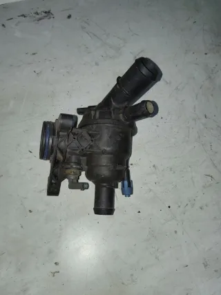 Корпус термостата Ford Transit Custom 2018г.  - Фото 3