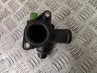 06B121133D Фланец (тройник) системы охлаждения Audi A4 B5 Арт 94853396, вид 2