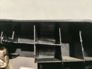 4B0863098 Пластик салазок сиденья Audi A6 C5 (S6,RS6) Арт 94853892, вид 4
