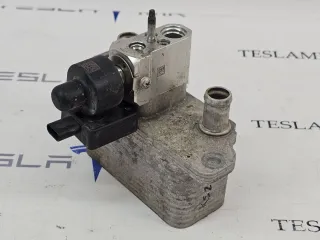 1037357-00,1037764-00,1039040-00 Теплообменник масляного фильтра Tesla model S Арт 32687, вид 1