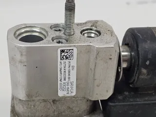1037357-00,1037764-00,1039040-00 Теплообменник масляного фильтра Tesla model S Арт 32687, вид 5