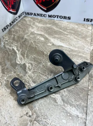 J8A2-16291-AA Кронштейн крепления крыла переднего левого Land Rover Range Rover Velar Арт 42439, вид 3
