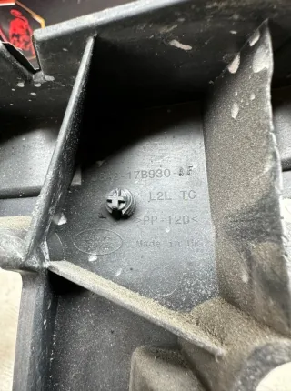 j8a217b930af Кронштейн крепления бампера заднего правый Land Rover Range Rover Velar Арт 42443, вид 4