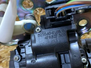 4F9827505 Замок багажника Audi Q7 4L Арт 39369396, вид 7