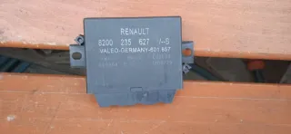 8200235627 Блок управления парктрониками Renault Espace 4 Арт 19766694