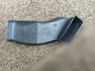 8D0129617E Воздуховод Audi A6 C5 (S6,RS6) Арт 158897999, вид 1