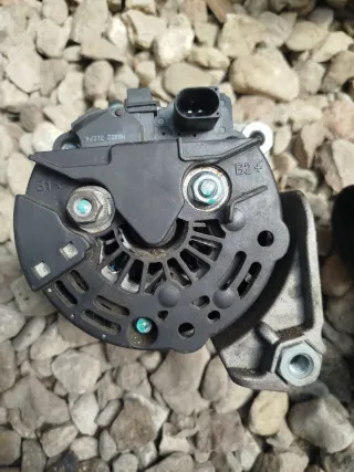  Генератор BMW 7 E65/E66 Арт 94902331