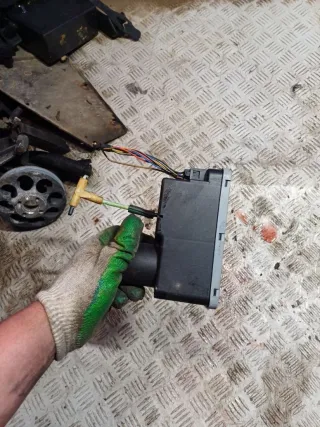 1H0962257 Компрессор центрального замка Volkswagen Golf 3 Арт 94913233, вид 1