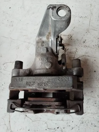 967074048A Суппорт тормозной задний левый Peugeot 308 2 Арт 94929830, вид 4