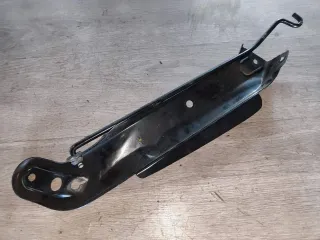 7C0805931 Накладка панели крепления облицовки (телевизора) Volkswagen Crafter 2 Арт 94929935, вид 2
