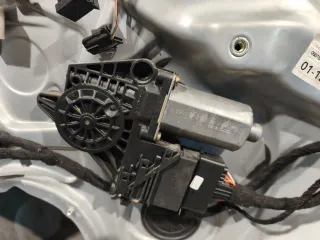 3B9839752 Стеклоподъемник электрический задний правый Volkswagen Passat B5 Арт 94930399, вид 2