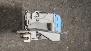 8D0839016 Замок двери передней правой Audi A4 B5 Арт 94937758, вид 6