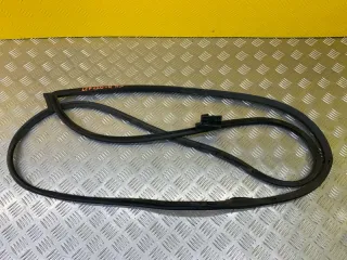 6786260120 Уплотнитель двери передней левой Toyota Land Cruiser Prado 120 Арт 215401, вид 1