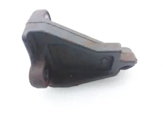 PE0940090B, PE09-40-090B Кронштейн выпускного коллектора Mazda CX-5 1 Арт ST261336, вид 1