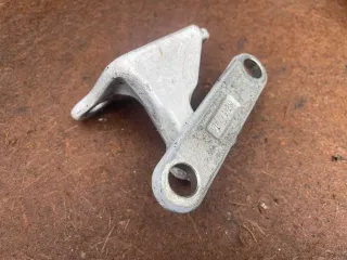  Петля двери передней правой белая Mitsubishi Colt 6 restailing Арт 1693PY, вид 1