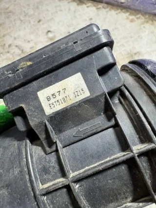 E5T51071 Расходомер Mazda 626 GE Арт 94951983, вид 4