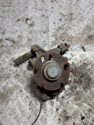  Кулак задний правый Mazda 626 GE Арт 94952309, вид 1