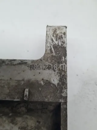 007123841, 90586941 Заглушка в порог Opel Vectra B Арт 17744, вид 4